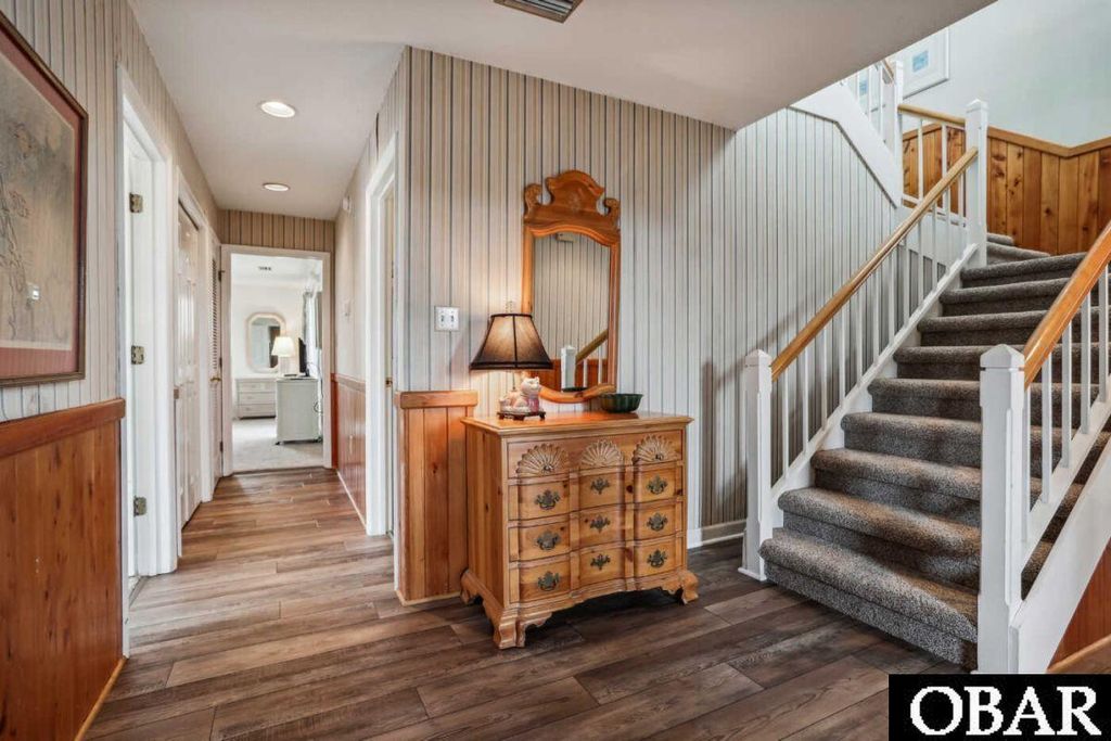 Image 18 of property listing at 142 N Spinnaker Court Lot #21, Duck, NC 27949
