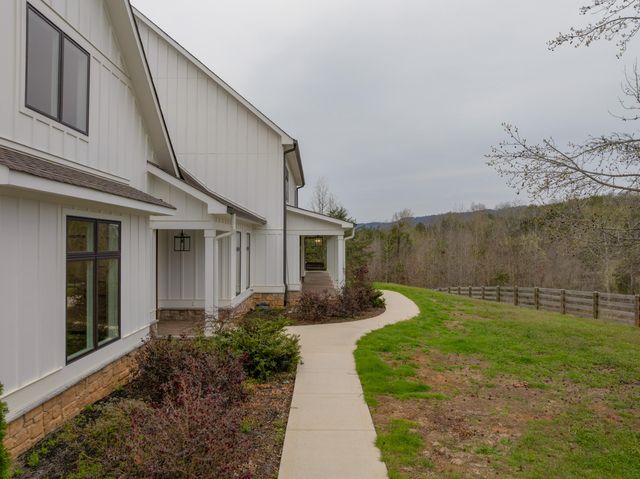 670 Maine Avenue, Wildwood, GA 30757