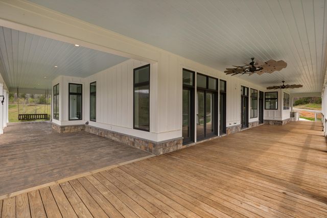 670 Maine Avenue, Wildwood, GA 30757