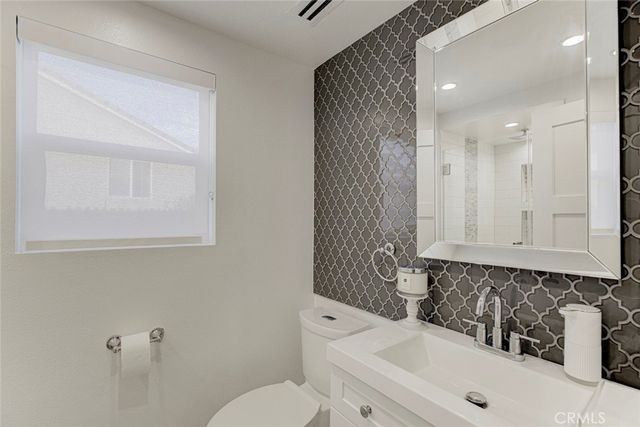 17743 Wren Drive, Canyon Country, CA 91387
