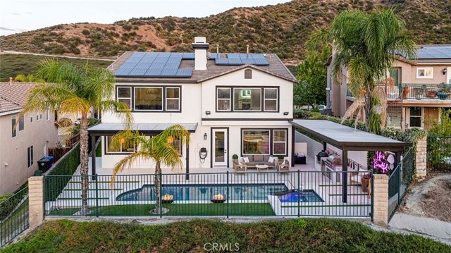 17743 Wren Drive, Canyon Country, CA 91387