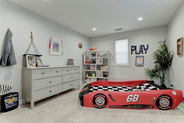 17743 Wren Drive, Canyon Country, CA 91387