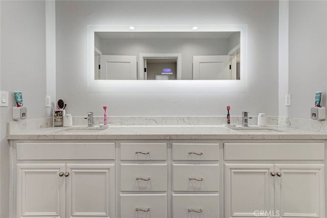 17743 Wren Drive, Canyon Country, CA 91387