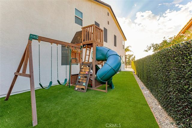 17743 Wren Drive, Canyon Country, CA 91387