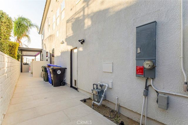 17743 Wren Drive, Canyon Country, CA 91387