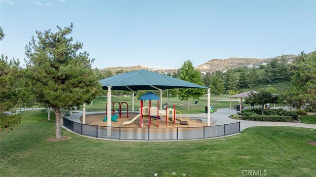 17743 Wren Drive, Canyon Country, CA 91387