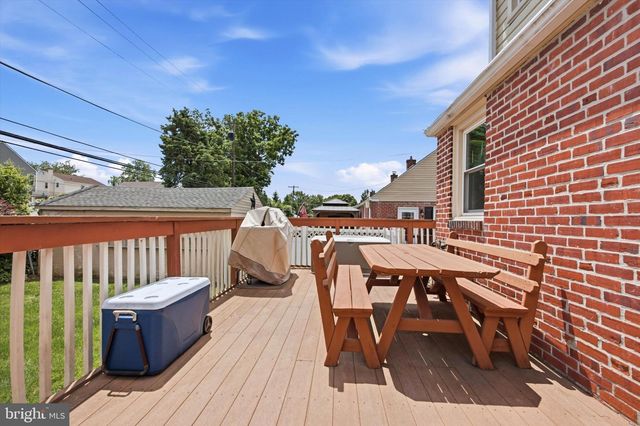 118 9TH AVE, Folsom, PA 19033