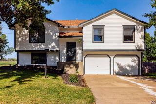 4112 SE Illinois AVE, Topeka, KS 66609