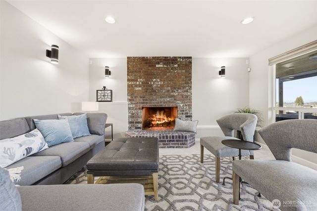 4411 183rd Avenue E, Lake Tapps, WA 98391