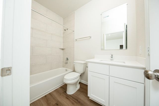 15615 Coneflower Hills Drive, Houston, TX 77090