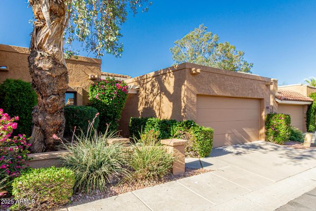 1010 E LOIS Lane, Phoenix, AZ 85020