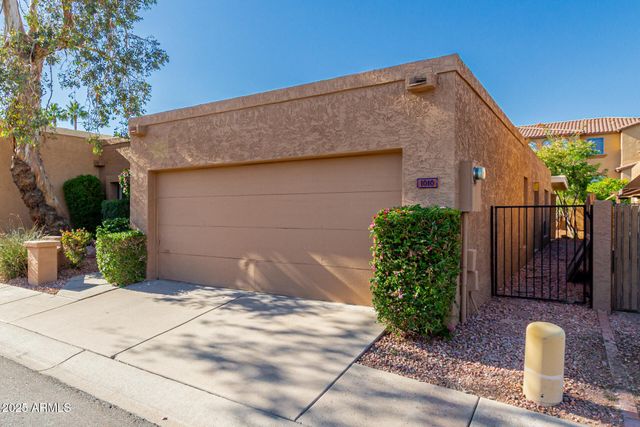 1010 E LOIS Lane, Phoenix, AZ 85020