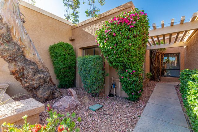 1010 E LOIS Lane, Phoenix, AZ 85020