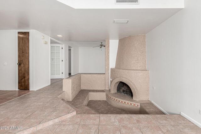 1010 E LOIS Lane, Phoenix, AZ 85020