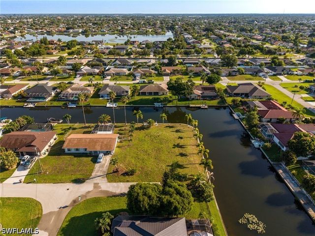 1939 SE 5th TER, Cape Coral, FL 33990