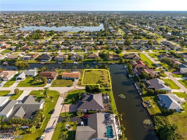1939 SE 5th TER, Cape Coral, FL 33990