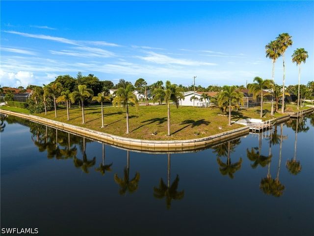 1939 SE 5th TER, Cape Coral, FL 33990