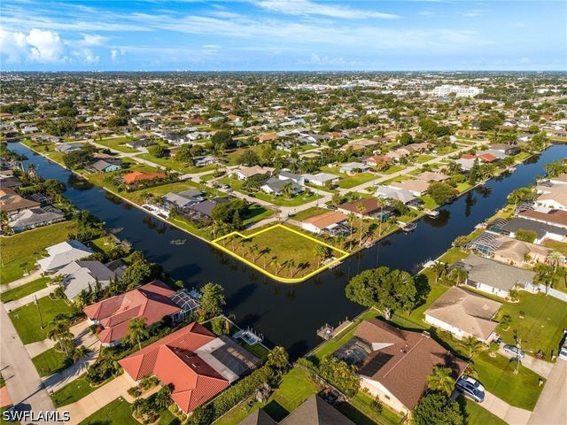 1939 SE 5th TER, Cape Coral, FL 33990