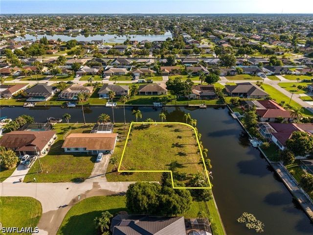 1939 SE 5th TER, Cape Coral, FL 33990