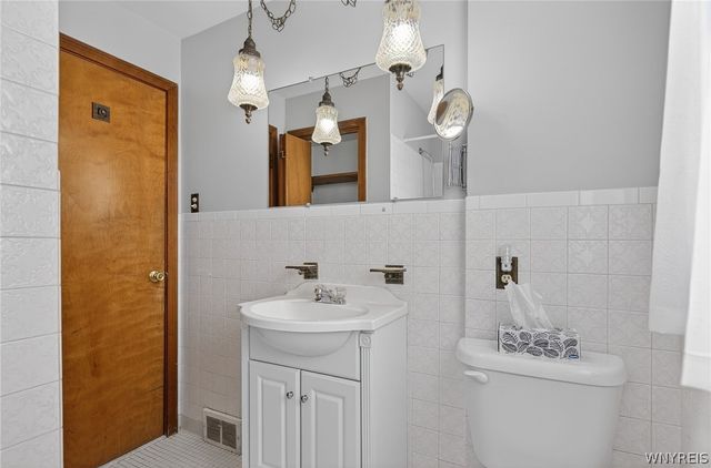 503 77th Street, Niagara Falls, NY 14304