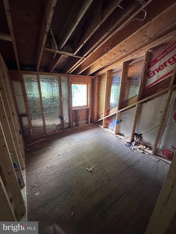 142 ECKMAN RD, Lancaster, PA 17602