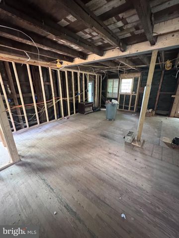 142 ECKMAN RD, Lancaster, PA 17602