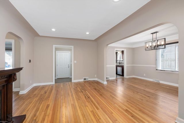 4492 Marr Avenue, Warren, MI 48091