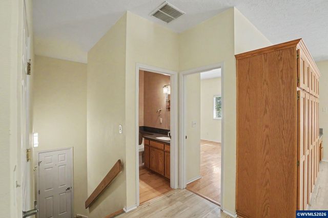 4734 Bradford Lp SE, Salem, OR 97302
