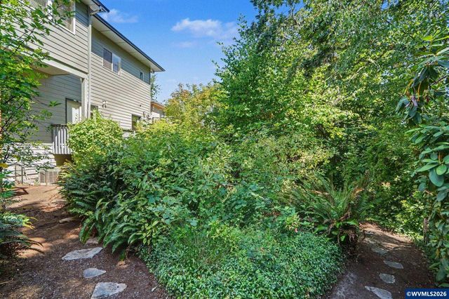 4734 Bradford Lp SE, Salem, OR 97302
