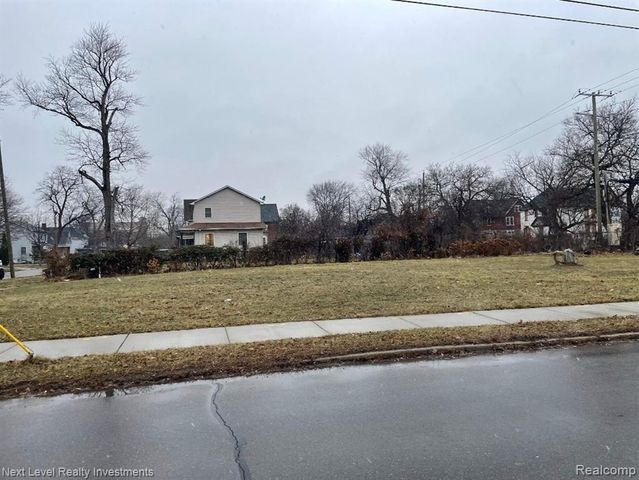 7719 E Lafayette Street, Detroit, MI 48214