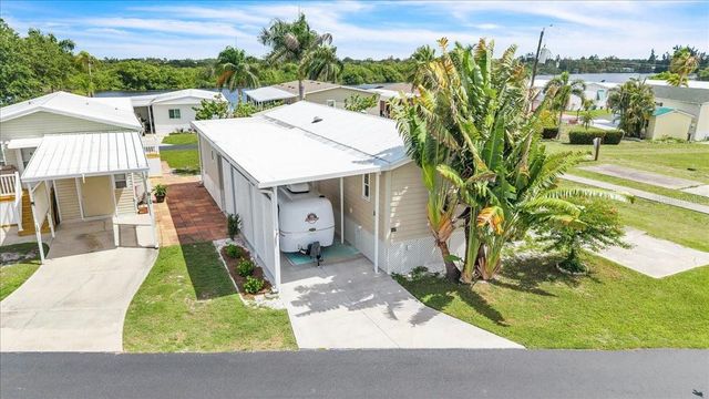 8320 RIVERSIDE DRIVE 101, Punta Gorda, FL 33982