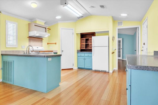8320 RIVERSIDE DRIVE 101, Punta Gorda, FL 33982