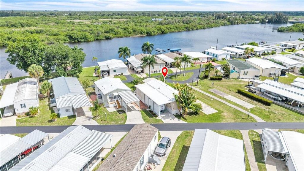 8320 RIVERSIDE DRIVE 101, Punta Gorda, FL 33982