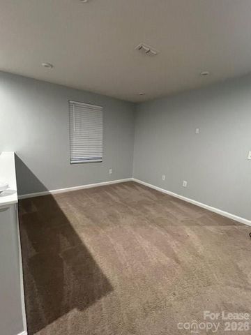 1008 Skipjack Lane, Charlotte, NC 28269