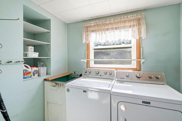 19272 W Coffee ROAD, New Berlin, WI 53146