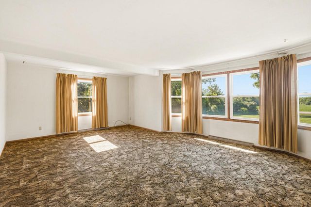 19272 W Coffee ROAD, New Berlin, WI 53146