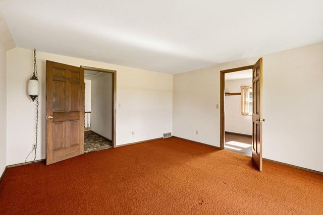 19272 W Coffee ROAD, New Berlin, WI 53146