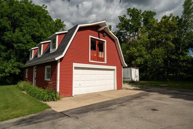 19272 W Coffee ROAD, New Berlin, WI 53146