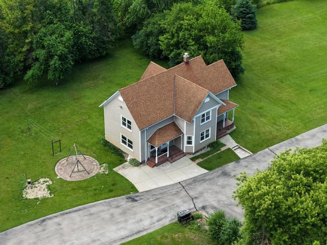 19272 W Coffee ROAD, New Berlin, WI 53146