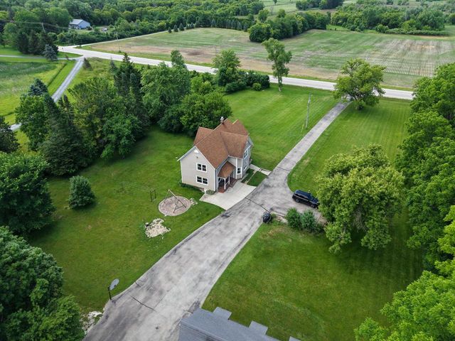 19272 W Coffee ROAD, New Berlin, WI 53146