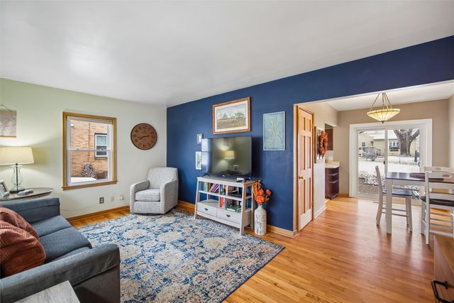 5816 Snyder Avenue, Des Moines, IA 50322