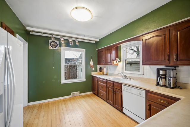 5816 Snyder Avenue, Des Moines, IA 50322