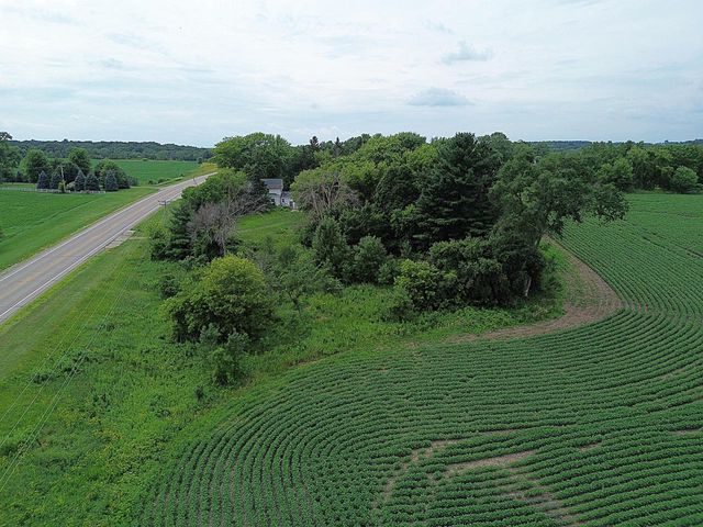 W10984 STATE ROAD 16 & 60, Columbus, WI 53925