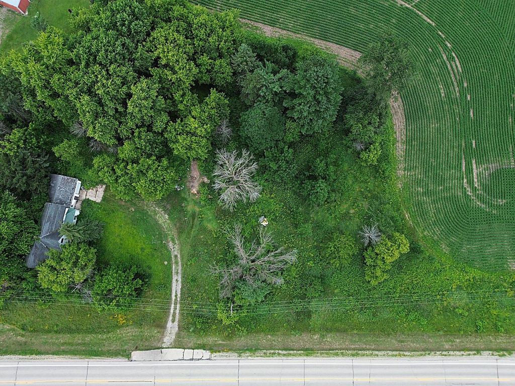 W10984 STATE ROAD 16 & 60, Columbus, WI 53925