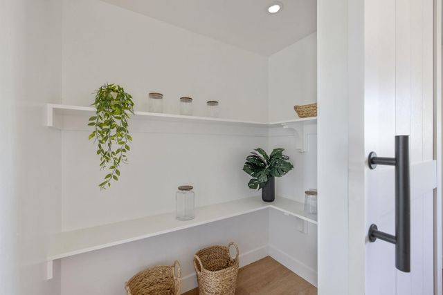 5075 N College Avenue, Fresno, CA 93704