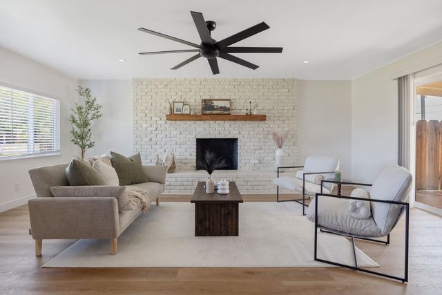 5075 N College Avenue, Fresno, CA 93704