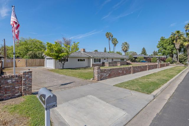 5075 N College Avenue, Fresno, CA 93704