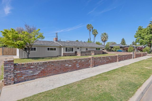 5075 N College Avenue, Fresno, CA 93704