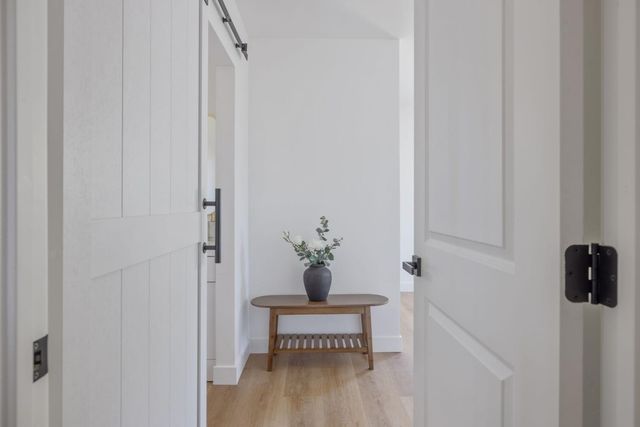 5075 N College Avenue, Fresno, CA 93704