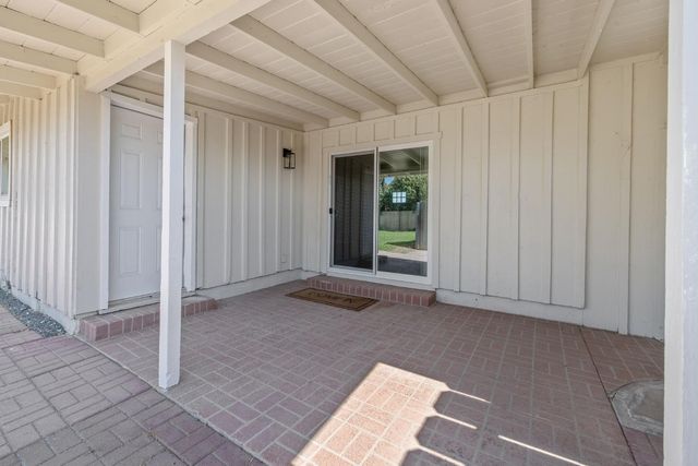 5075 N College Avenue, Fresno, CA 93704